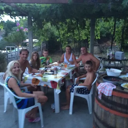 Leko Apartman *